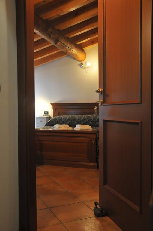 Bed & Breakfast Castello Padenghe sul Garda Cameră foto